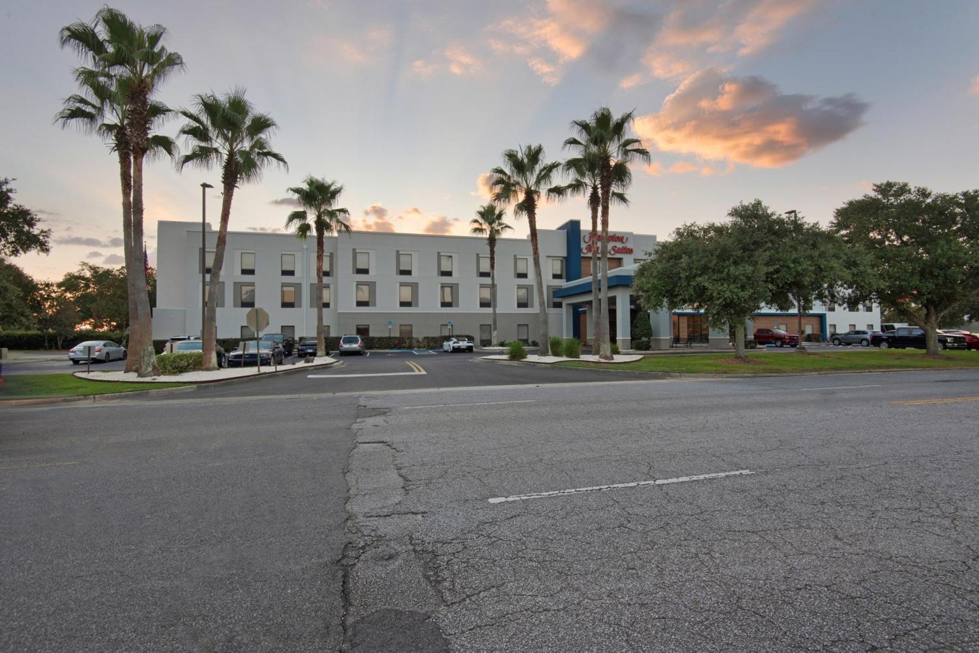 Hampton Inn & Suites Pensacola I-10 N At University Town Plaza Eksteriør bilde