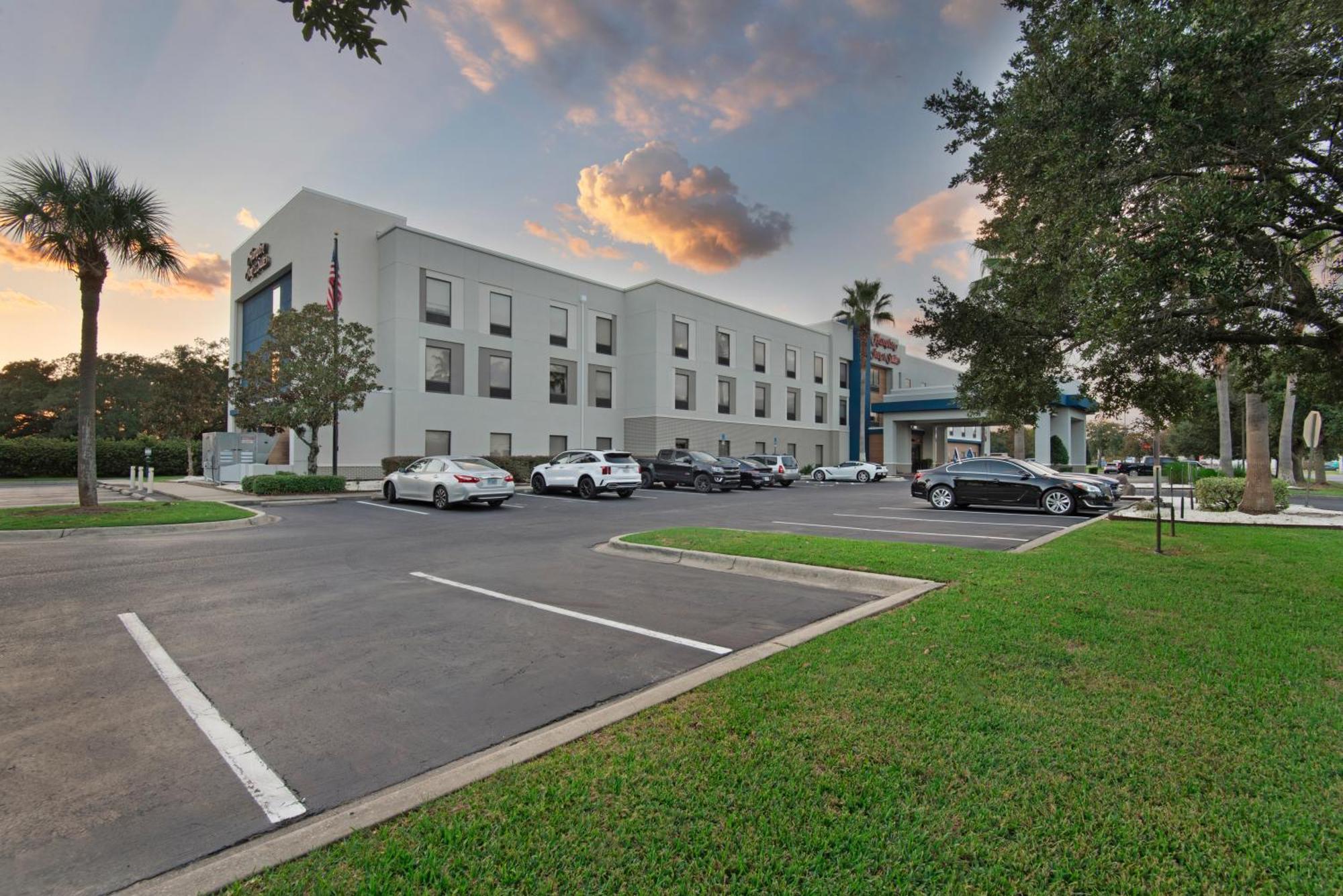 Hampton Inn & Suites Pensacola I-10 N At University Town Plaza Eksteriør bilde